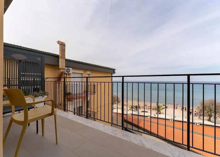 Albergo economico: B&B Le Suites di Costanza